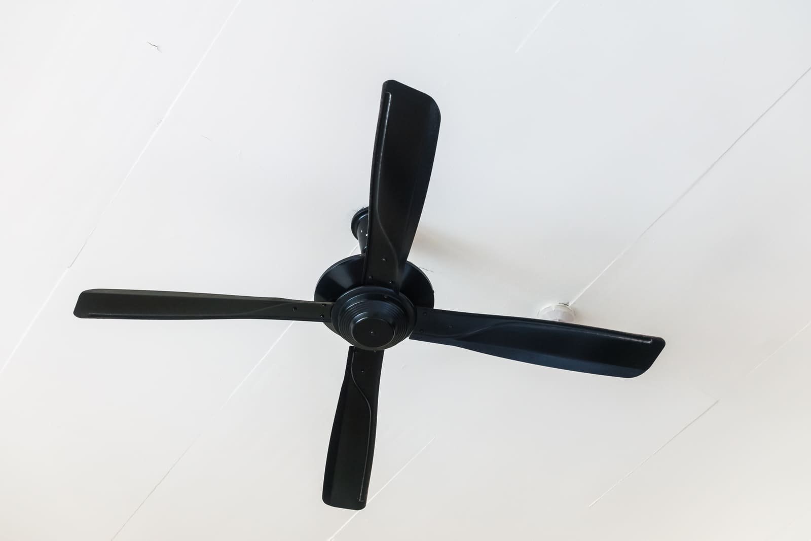 Montaža stropnih ventilatora